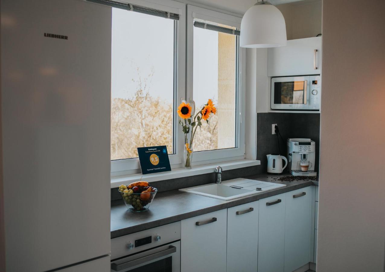 Apartman ตาตรันสกา ลอมนีจา ภายนอก รูปภาพ